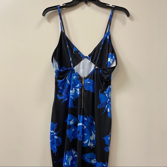 Floral Print Plunging Blue Black Maxi Dress - Picture 6 of 8